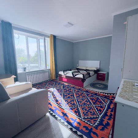 Guest House B&B Kochkor Bagian luar foto