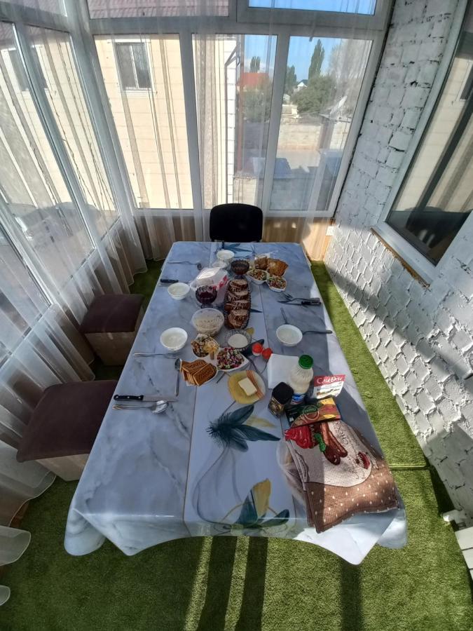 Guest House B&B Kochkor Bagian luar foto