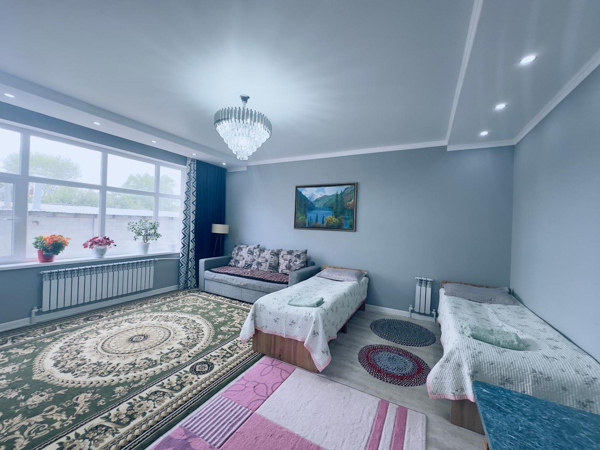 Guest House B&B Kochkor Bagian luar foto
